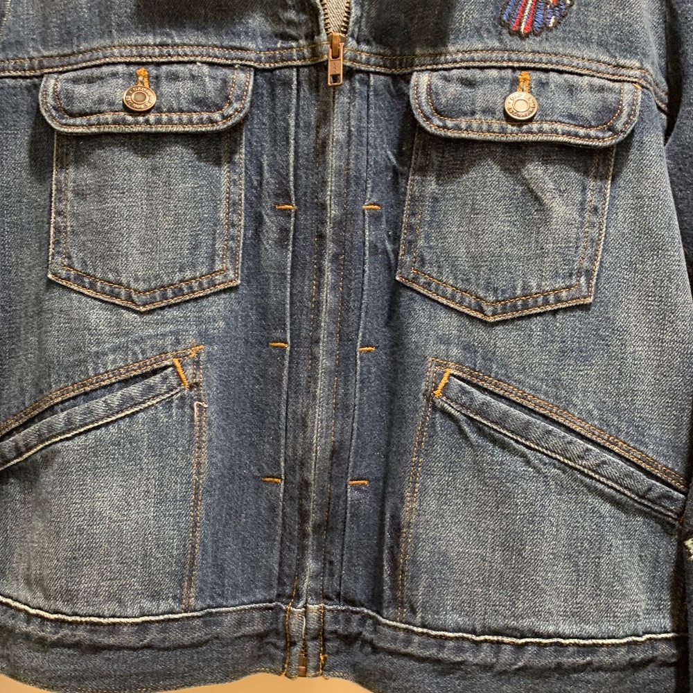 Vintage Gap Embroidered Denim Jacket. sz LP. EUC.  Like new from 90's - Picture 3 of 6